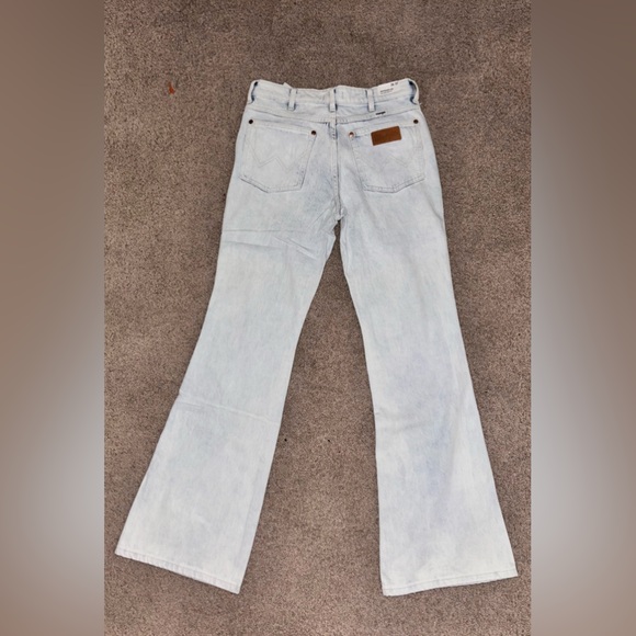 Wrangler Bootcut Jean - Picture 3 of 5